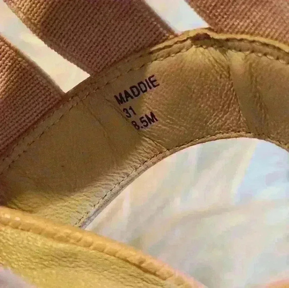 Donald J Pliner women's slip-on stilettos heel with stretch tops size 8.5 - Picture 7 of 16